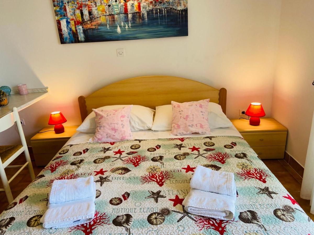 Apartments Tri Zala Zrnovo Екстериор снимка
