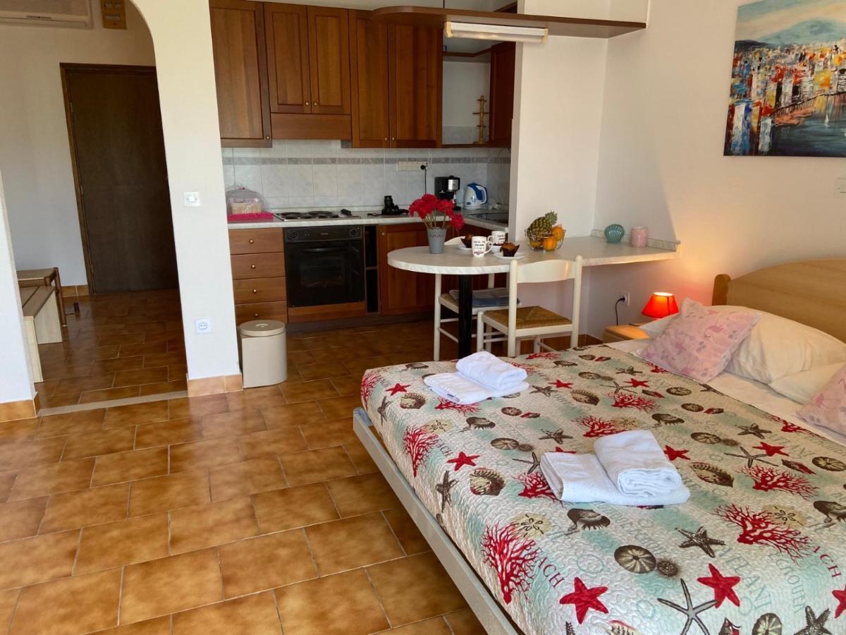 Apartments Tri Zala Zrnovo Екстериор снимка