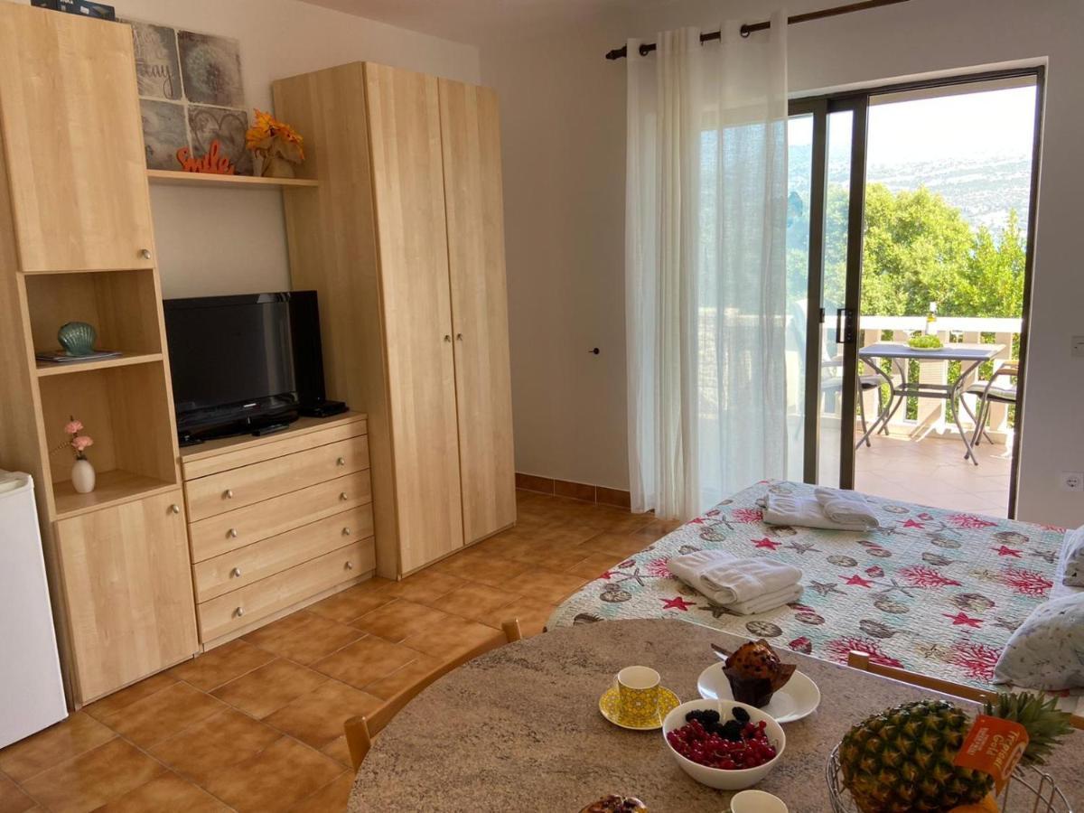 Apartments Tri Zala Zrnovo Екстериор снимка