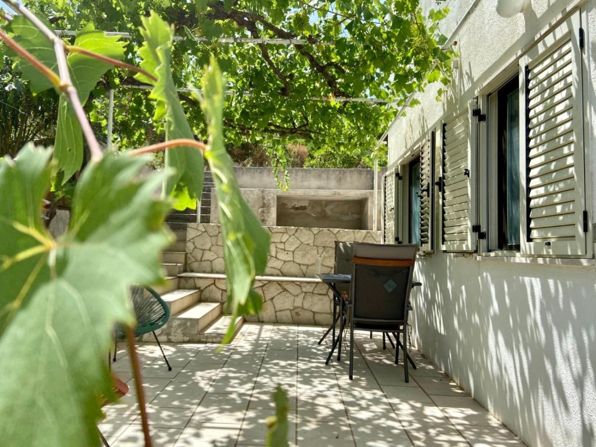 Apartments Tri Zala Zrnovo Екстериор снимка