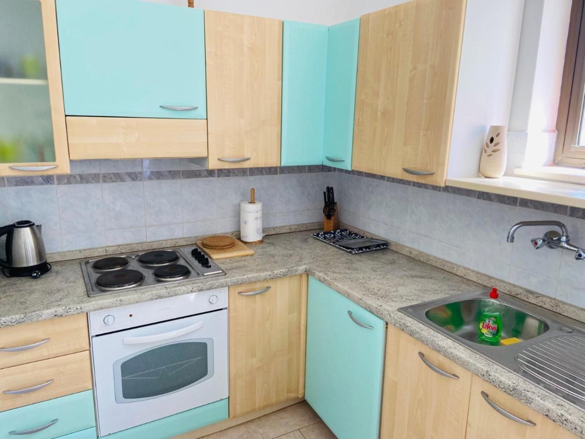 Apartments Tri Zala Zrnovo Екстериор снимка
