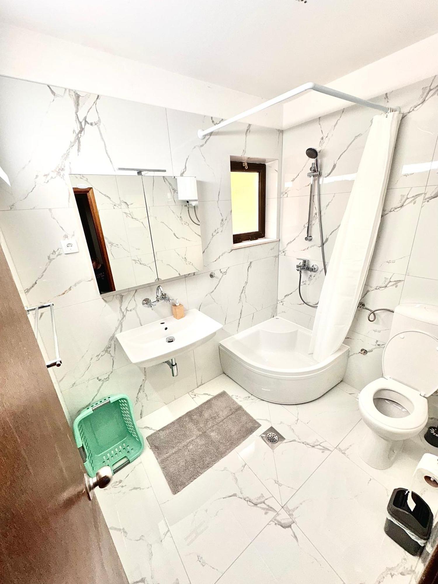 Apartments Tri Zala Zrnovo Екстериор снимка